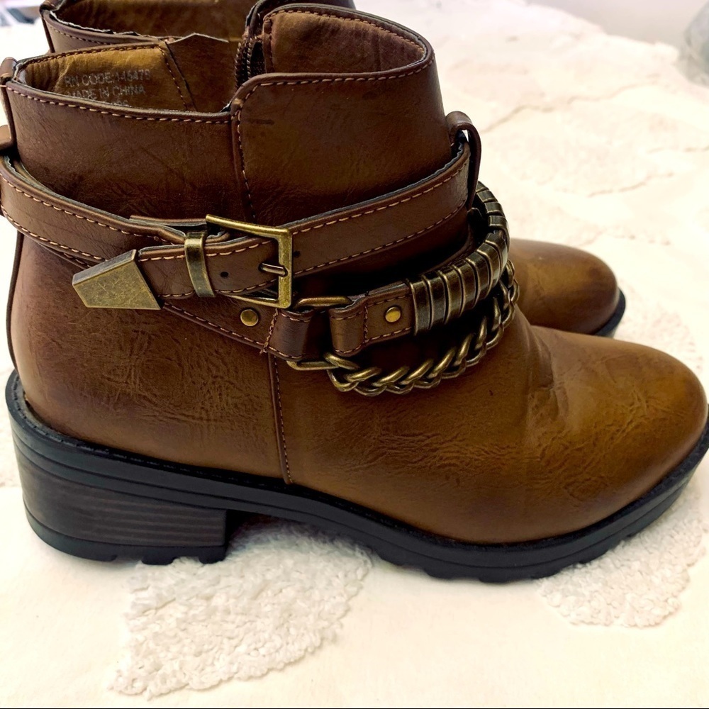 Atmosphere faux leather ankle booties size 6